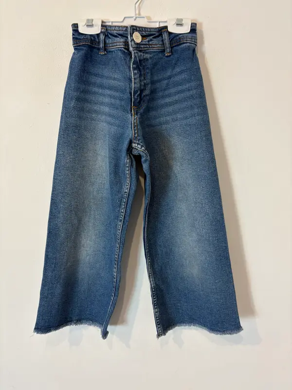 ZARA. Denim culotte. T 8 años
