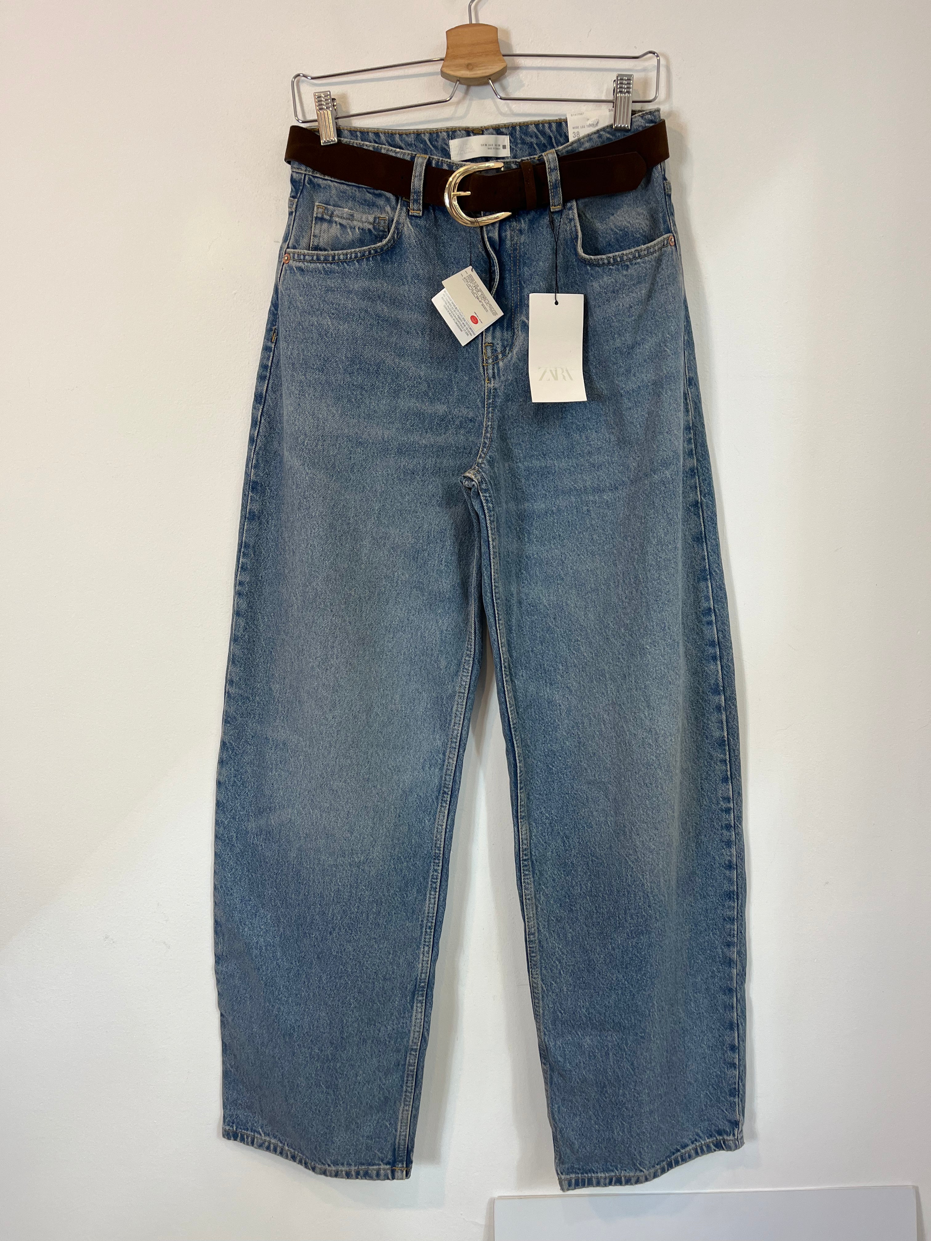 ZARA. Denim pata ancha cinturón. T 38