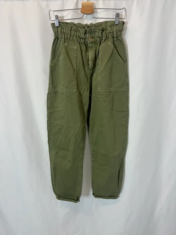 ZARA. Denim verde bolsillos. T 36