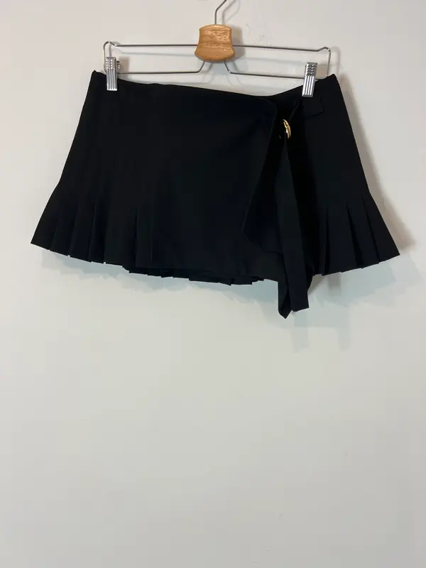 ZARA. Falda corta tablas. T M