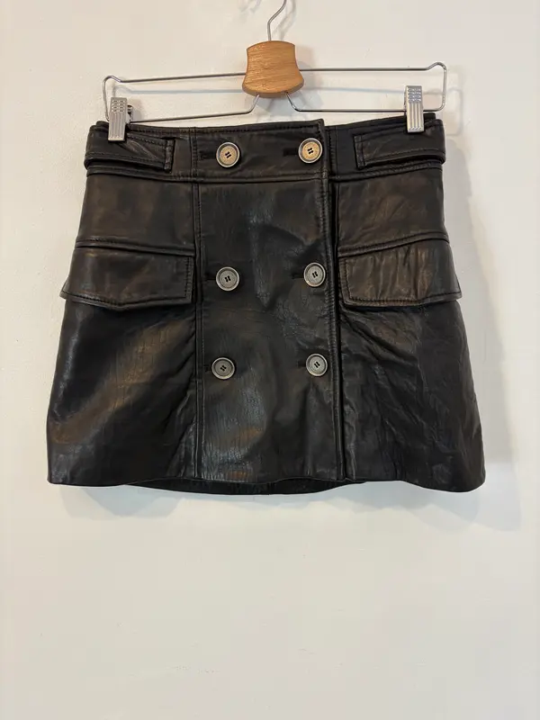 ZARA.Falda cruzada piel