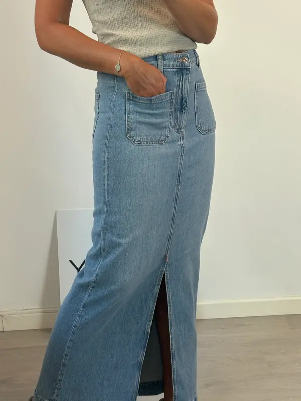ZARA. Falda denim larga. T S
