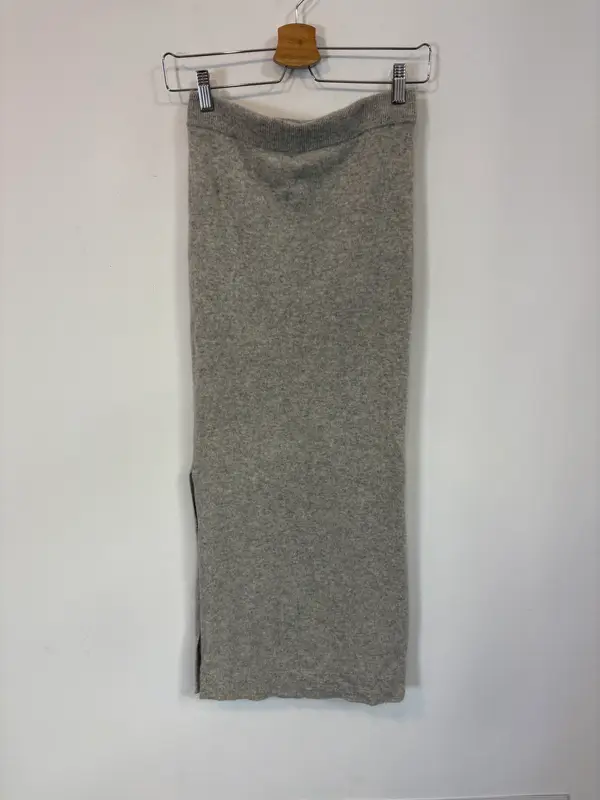 ZARA. Falda gris jaspeada  cashmere
