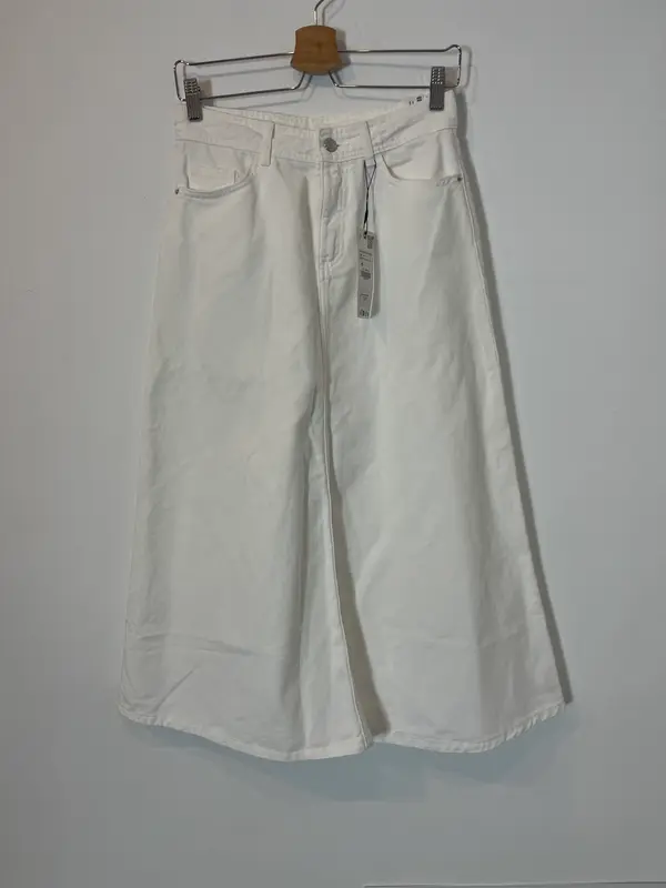 ZARA. Falda midi denim blanca . T XS