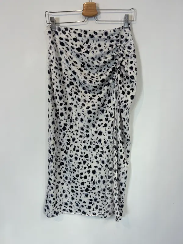 ZARA. Falda midi estampada T.s