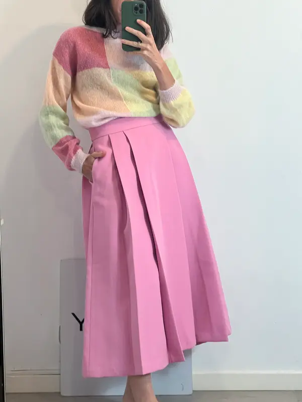ZARA. Falda midi tablas con bolsillos
