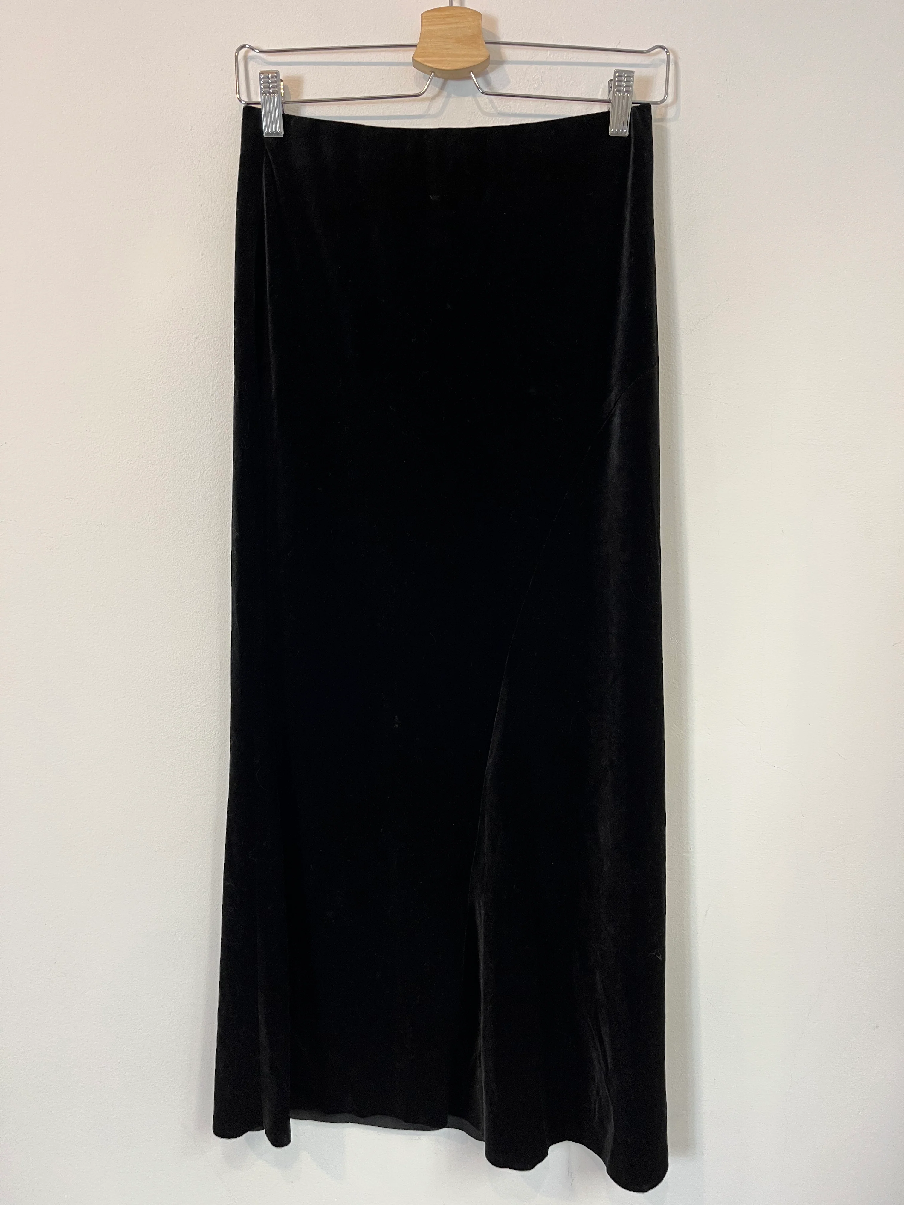 ZARA. Falda midi terciopelo. T S