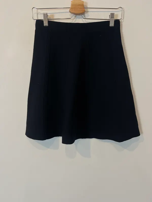 ZARA. Falda negra punto T.xs