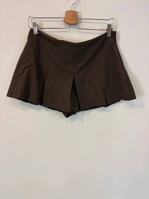 ZARA. Falda pantalón corta marrones