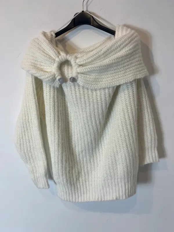 ZARA. Jersey blanco detalle cuello. T S