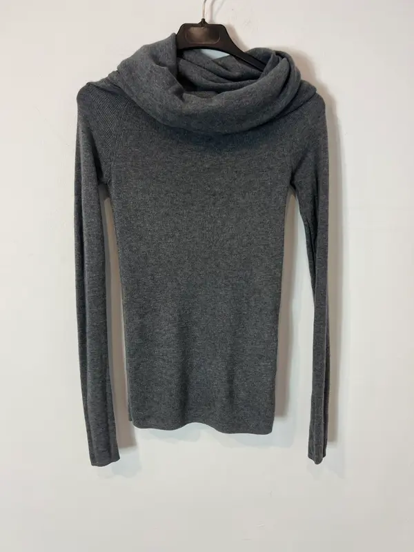 ZARA. Jersey gris cuello fluido T.s