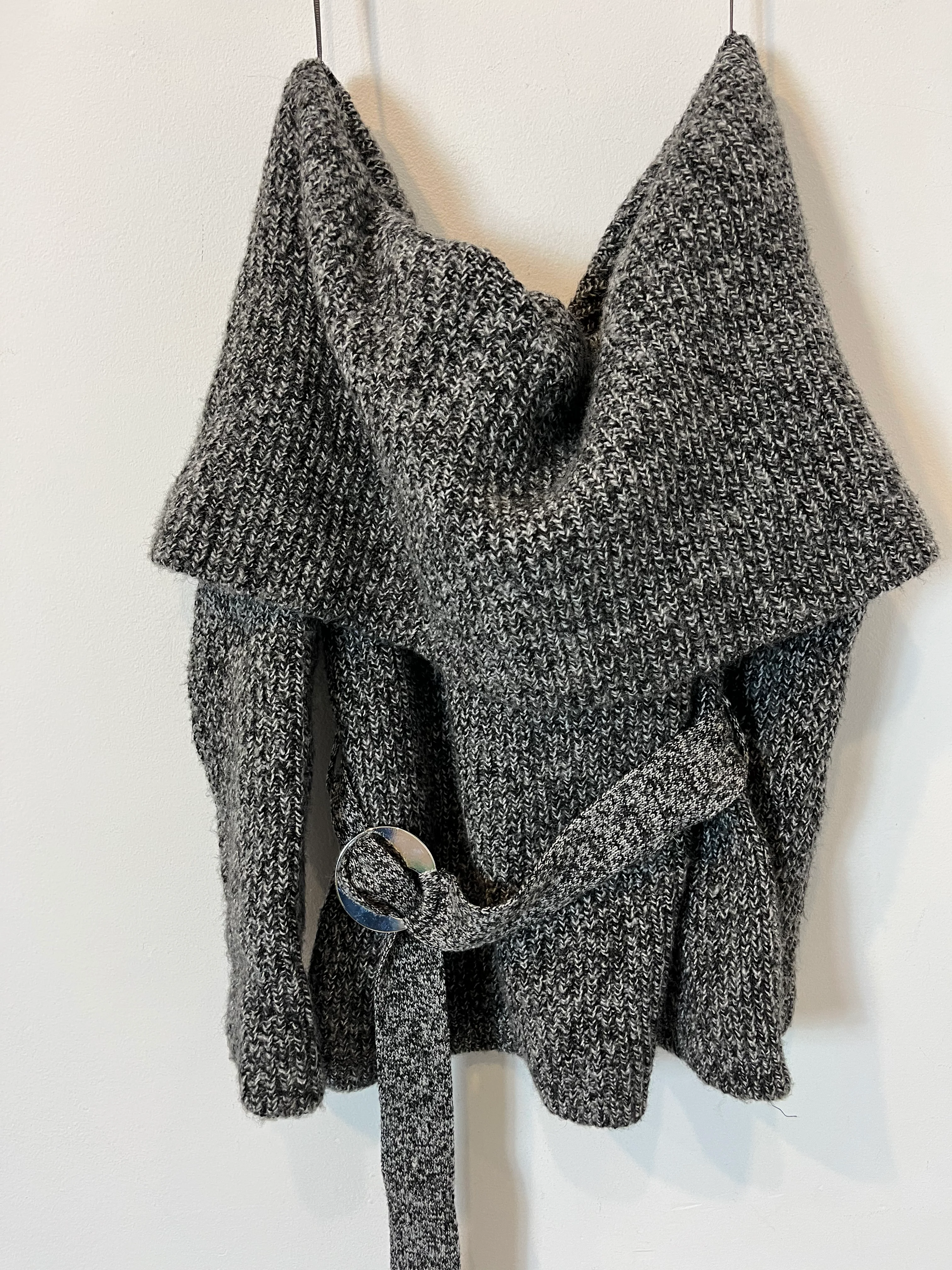 ZARA. Jersey gris espiga T.m