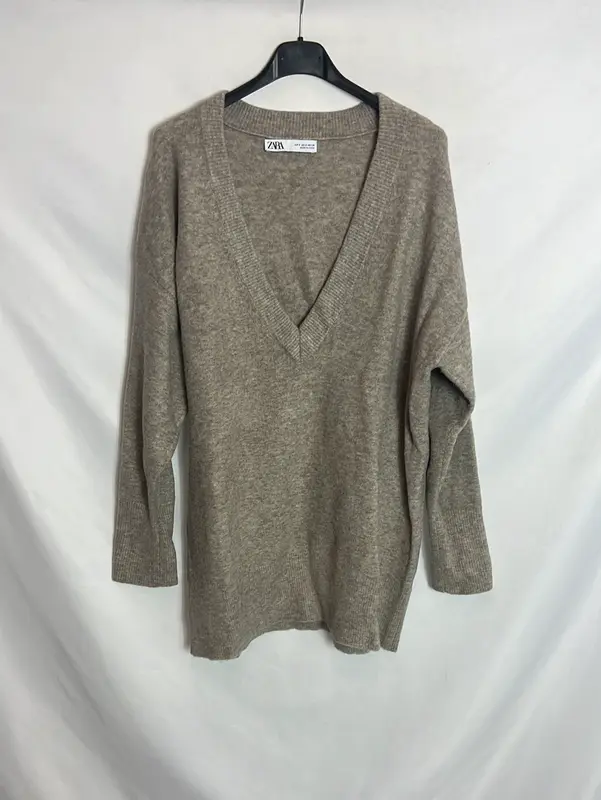 ZARA. Jersey largo cuello pico. T S