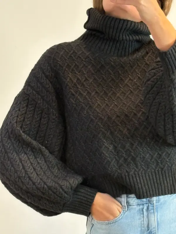 ZARA. Jersey marengo cuello vuelto ochos