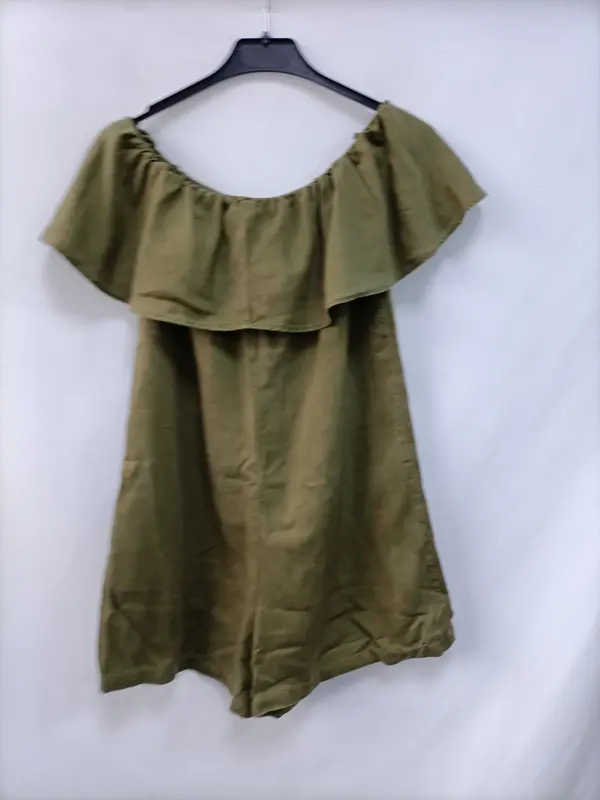 ZARA.Mono corto verde T.XS