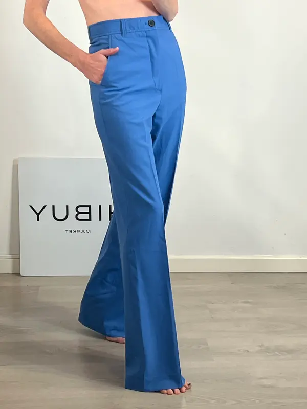 ZARA. Pantalón azul pinzas