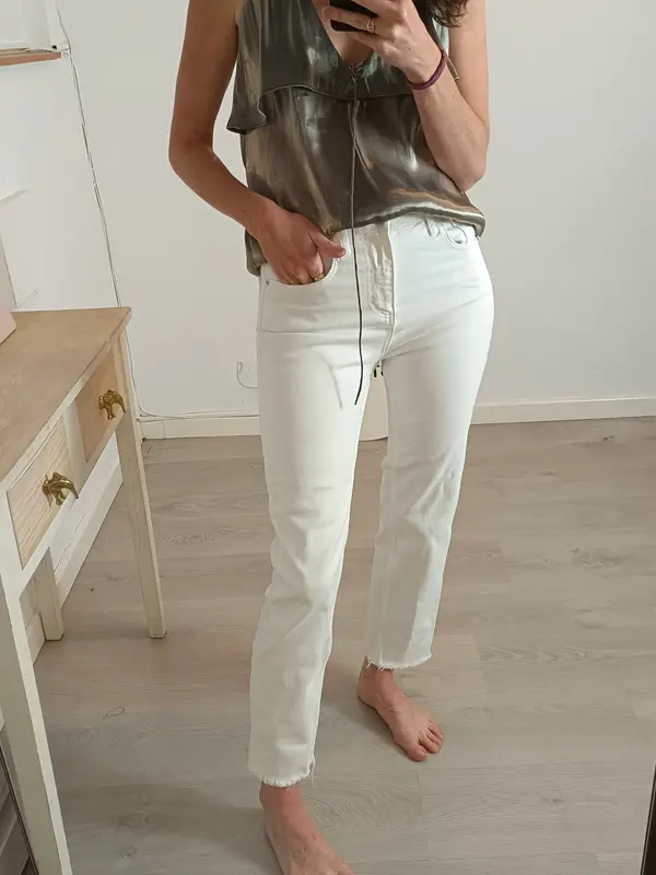 ZARA. Pantalón blanco recto denim T.36