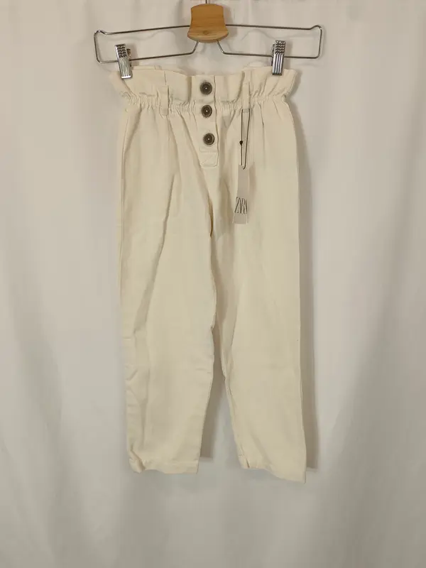 ZARA. Pantalón blanco slowchy T.8 años