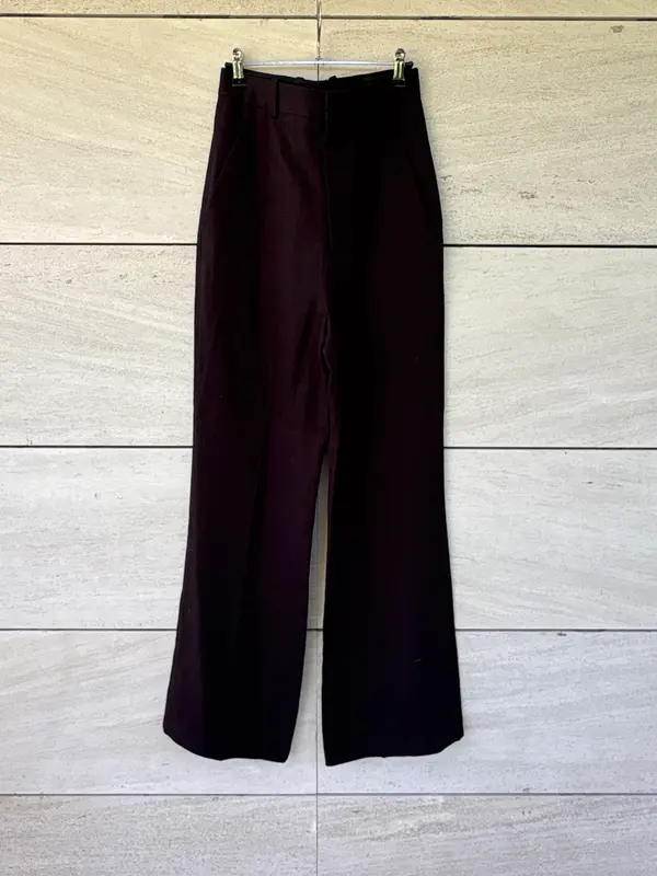 ZARA. Pantalón cintura alta de lino