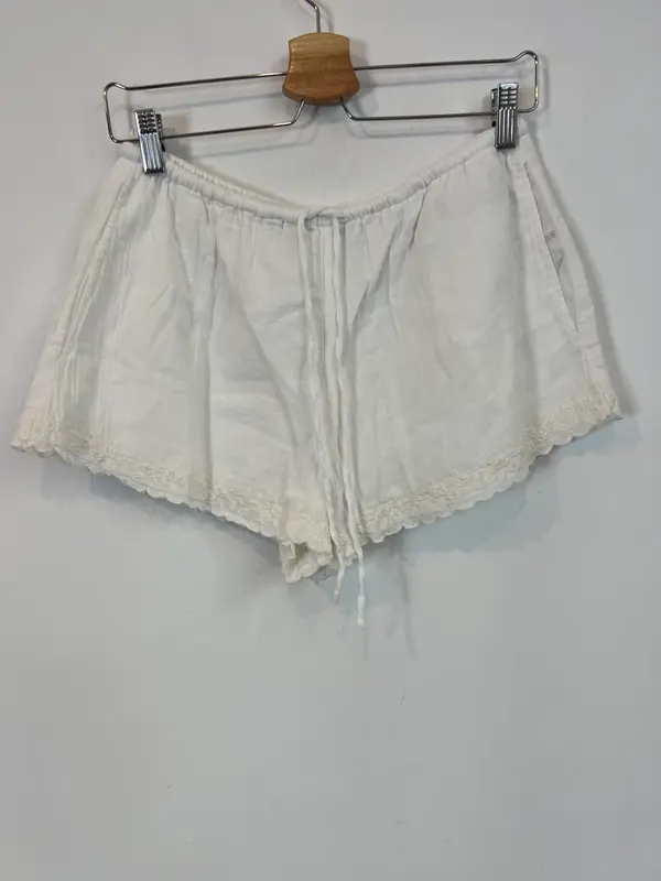 ZARA. Pantalón corto blanco algodón T.s