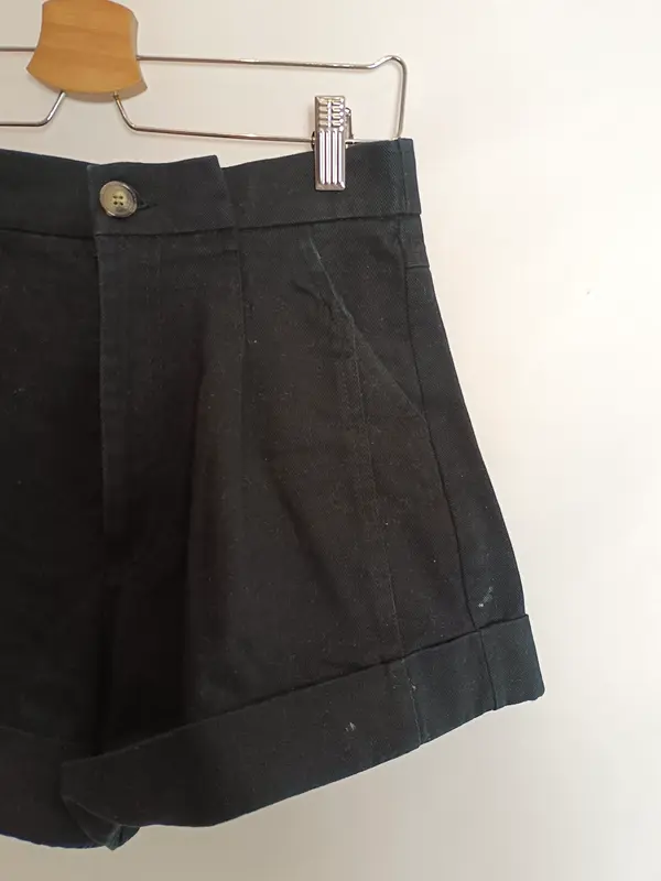 ZARA. Pantalón corto denim  negro T.s