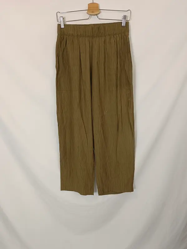 ZARA. Pantalón culotte verde T.s