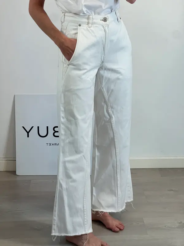 ZARA. Pantalón denim blanco costuras T.34