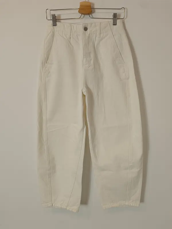 ZARA. Pantalón denim blancos slouchy T.36