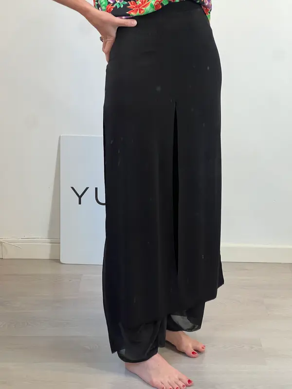 ZARA. Pantalón fluido negro aberturas T.s
