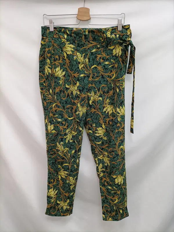 ZARA. Pantalón fluido ramas T.m