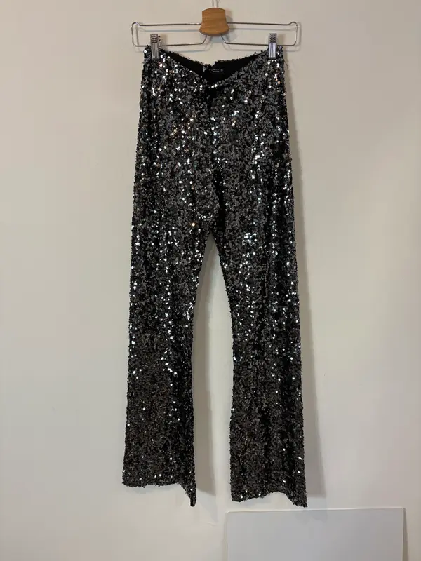 ZARA. Pantalón lentejuelas ligeramente acampanado