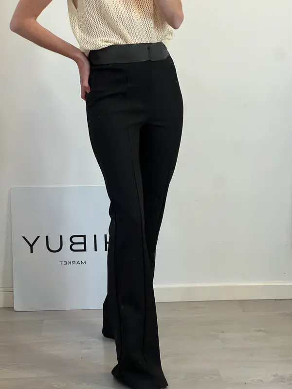 ZARA. Pantalón negro elástico cintura satinada