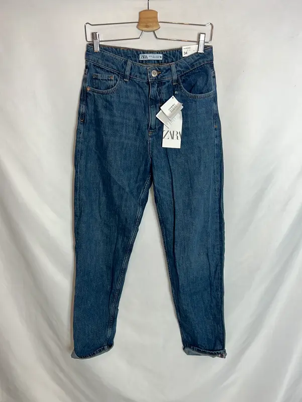 ZARA. Pantalón relaxed  rigid T.34