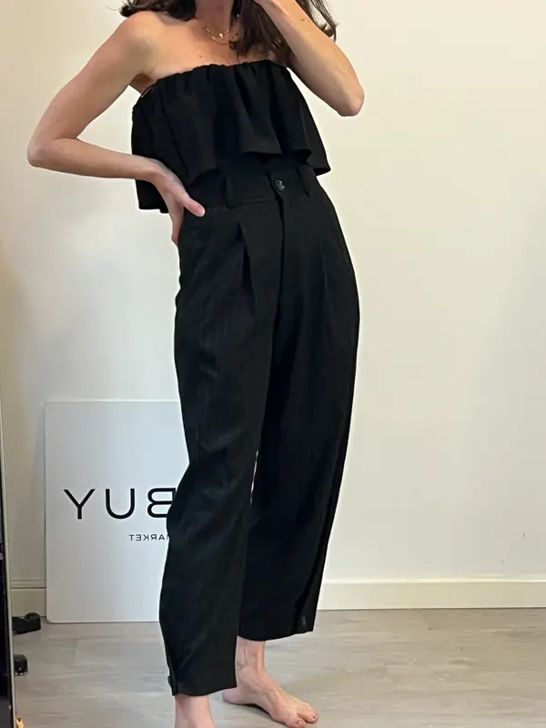 ZARA. Pantalón textura negro rayas