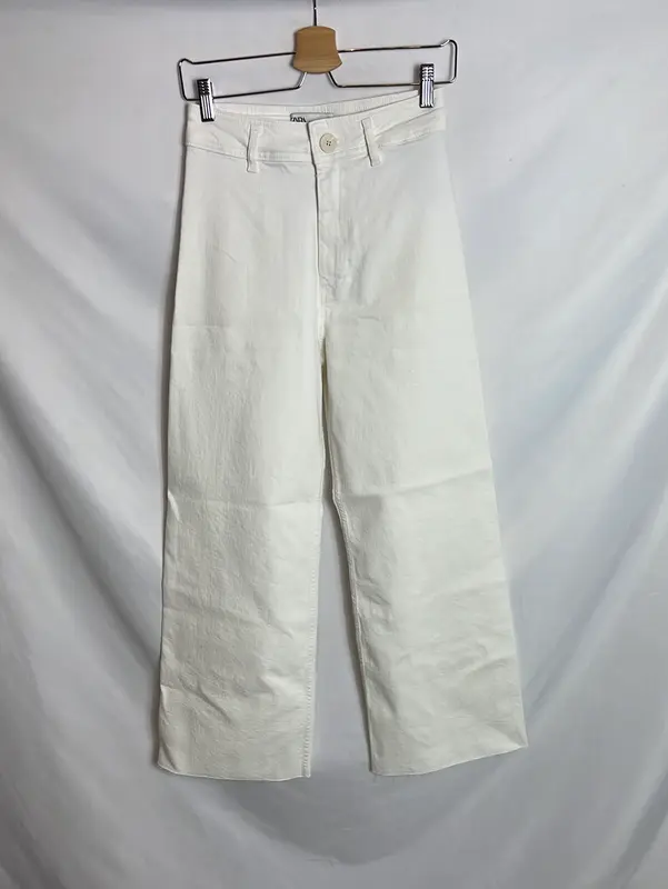 ZARA. Patalón culotte blanco . T36