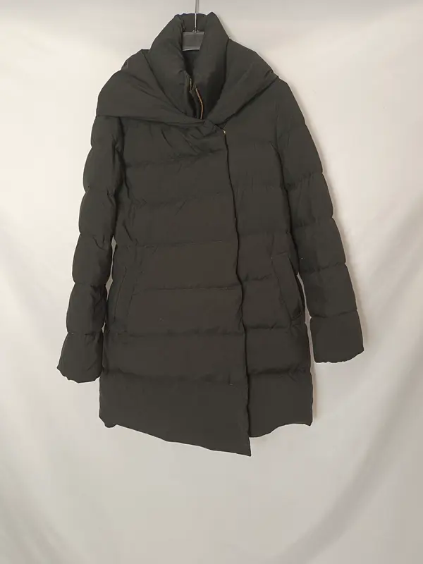 ZARA. Plumas negro cruzado T.xs