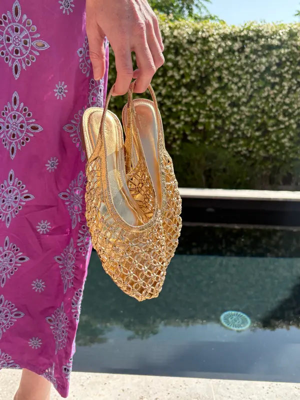 ZARA. Sandalias destalonadas. T 38