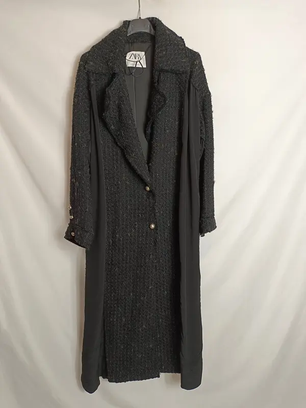 ZARA STUDIO. Abrigo tweed negro T.xs
