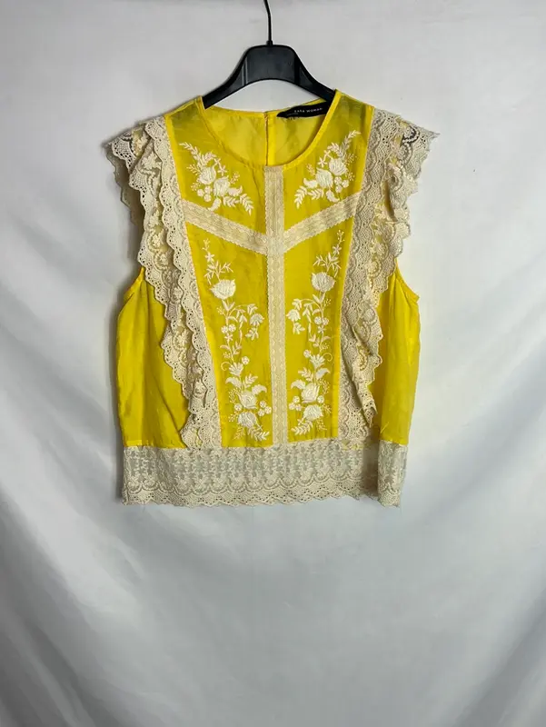 ZARA. Top amarillo encajes. T S