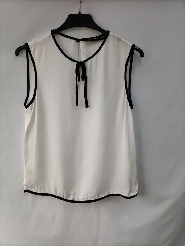 ZARA. Top blanco ribete T.xs