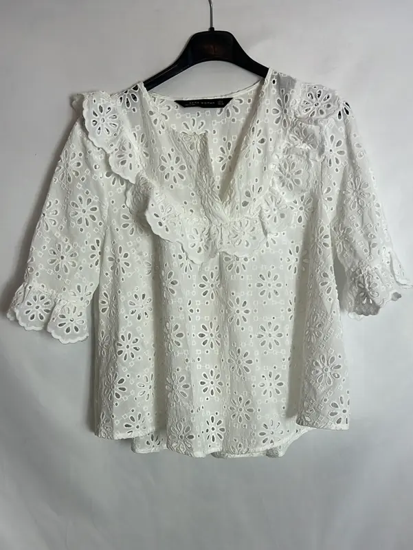 ZARA. Top blanco troquelado T.s