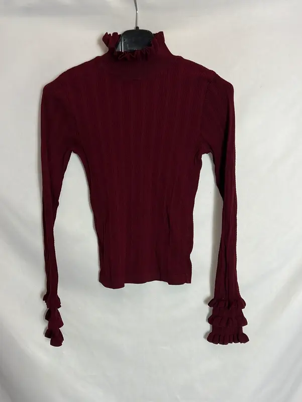 ZARA. Top burdeos troquelado T.s