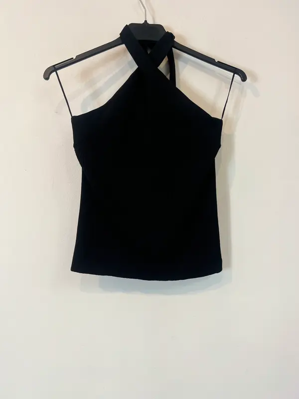 ZARA. Top negro canalé T