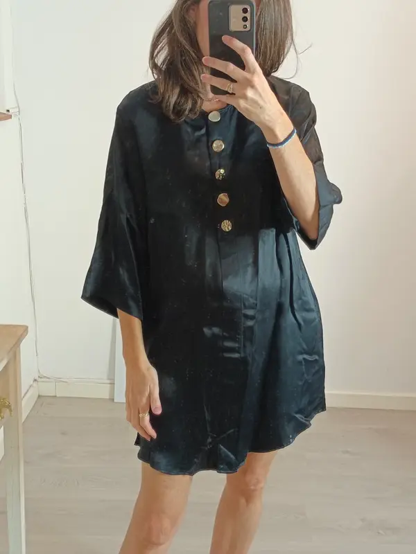 ZARA. top negro satinado T.xs