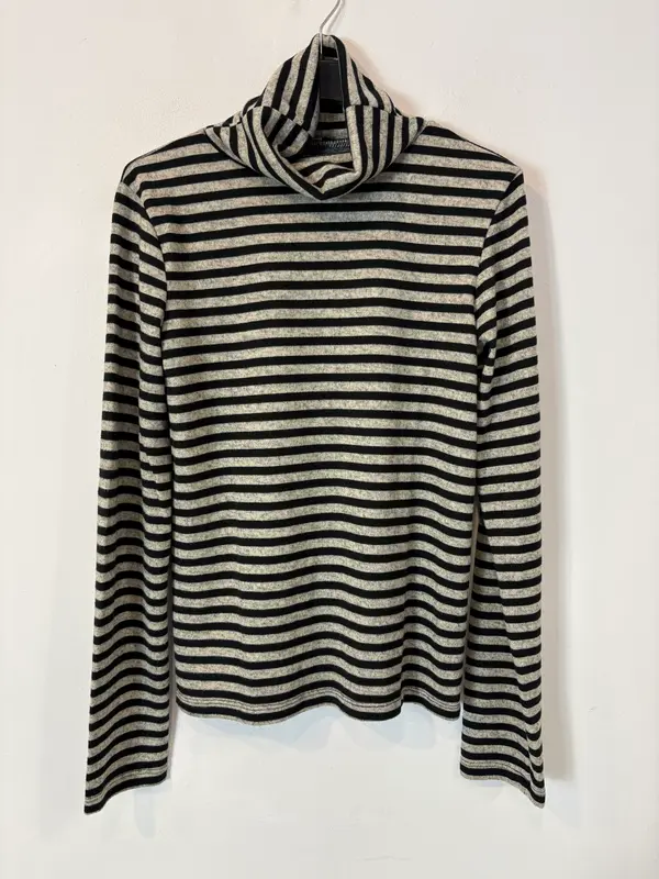 ZARA. Top punto rayas