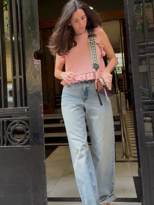 ZARA. Top punto rosa volante