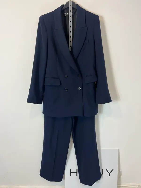 ZARA. Total look blazer y pantalón azul marino. T S