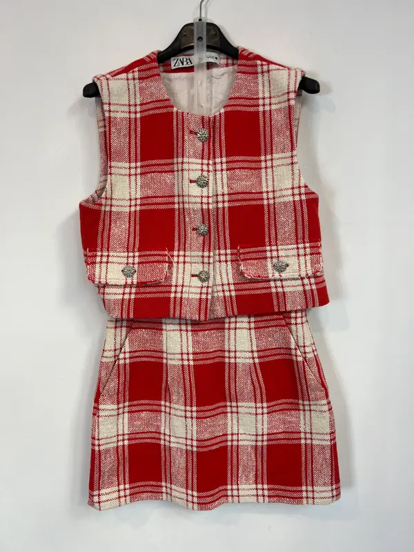 ZARA. Total look cuadros T.s