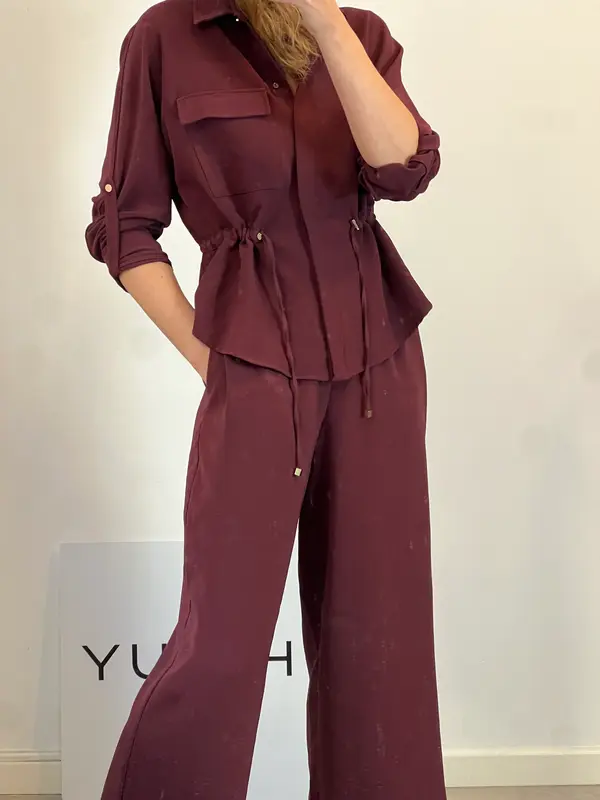 ZARA. Total look fluido burdeos. T M
