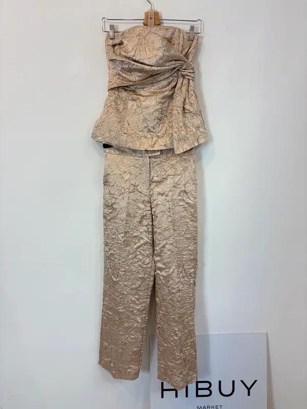 ZARA. Total look pantalón y top texturas. T XS